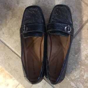 Black Naturalizer flats